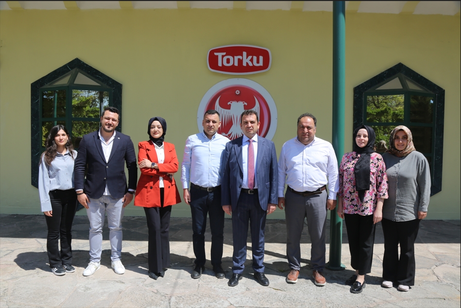 ANADOLU BİRLİK HOLDİNG VE İŞTİRAKLERİNDE MESLEKİ YETERLİLİK SÜREÇLERİ TAMAMLANIYOR: KANUNİ ZORUNLULUK YERİNE GETİRİLDİ 